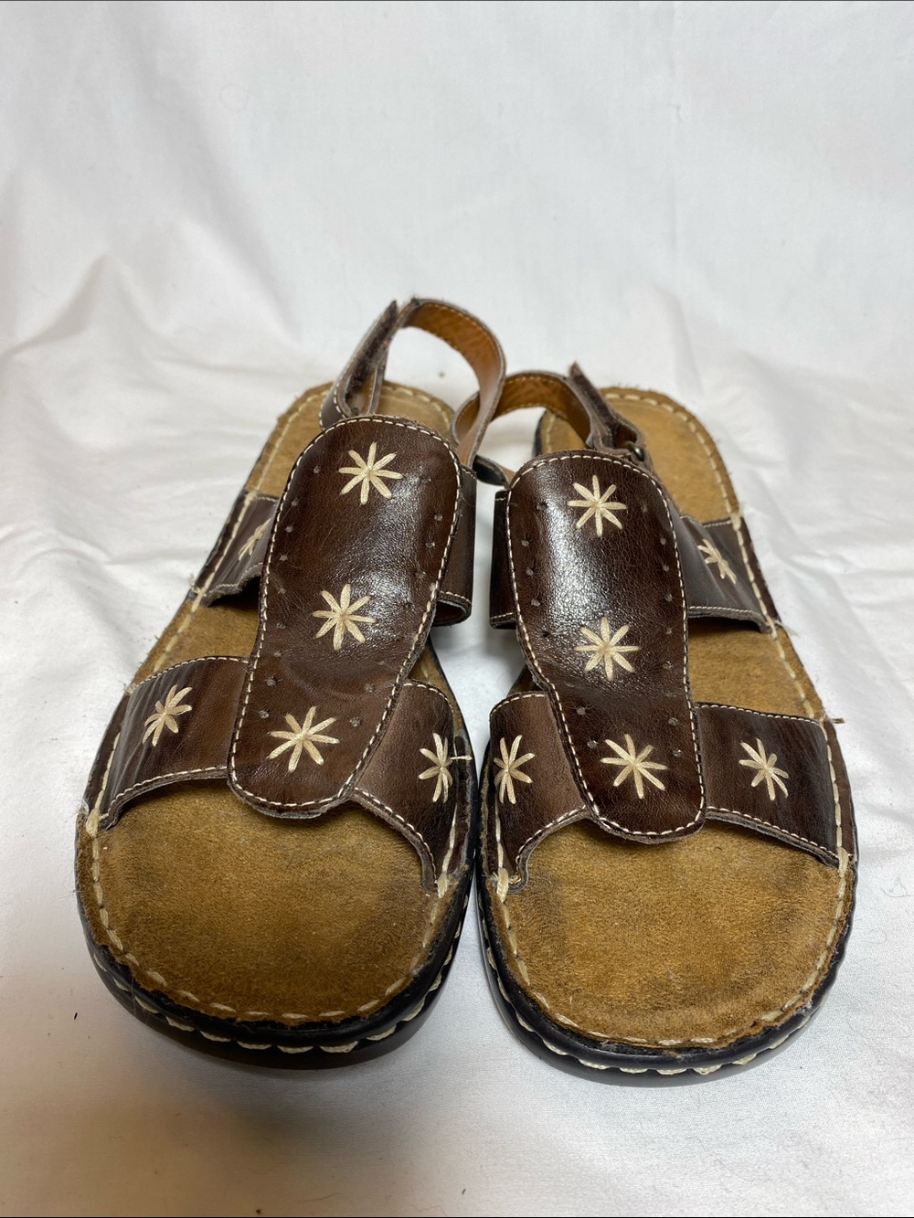 NaturalSoul by Naturalizer Brown Star-Accent Leather Sandals Women-8M